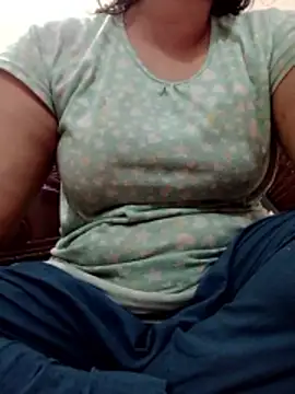 Snapshot of nosrat014 chatting on February 10, 2026, 1:43 pm nosrat014 online show from February 10, 2026, 1:43 pm