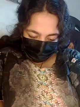 nosrat014 online show from May 3, 2026, 7:02 am