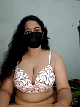 nosrat014 online show from June 10, 2026, 3:46 pm