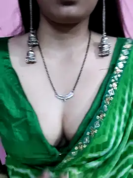 Snapshot of Delhikidevi chatting on August 3, 2026, 6:32 am Delhikidevi online show from August 3, 2026, 6:32 am