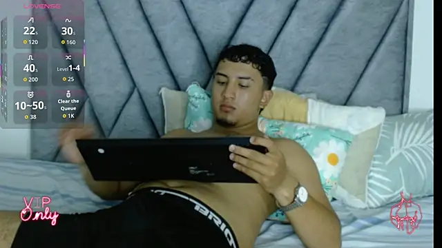 kyro estrada online show from February 26, 2026, 7:25 pm