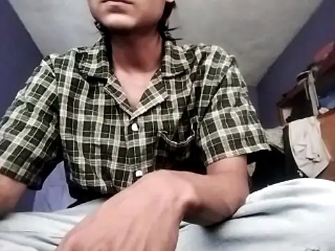 Snapshot of Marccoo123 chatting on April 23, 2026, 7:15 am Marccoo123 online show from April 23, 2026, 7:15 am