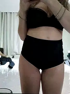 NovaMia online show from February 6, 2026, 3:41 pm