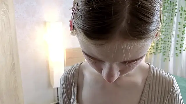 ViollaBloom online show from December 17, 2025, 6:57 pm