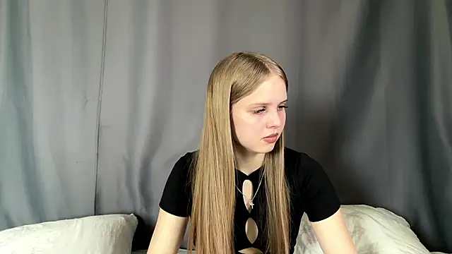 MayaBabyCouplee online show from March 28, 2026, 5:41 am