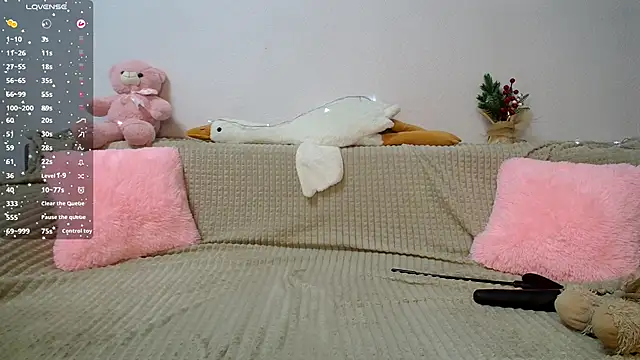 Snapshot of Vero_VibeCharm chatting on December 14, 2025, 8:31 am Vero VibeCharm online show from December 14, 2025, 8:31 am