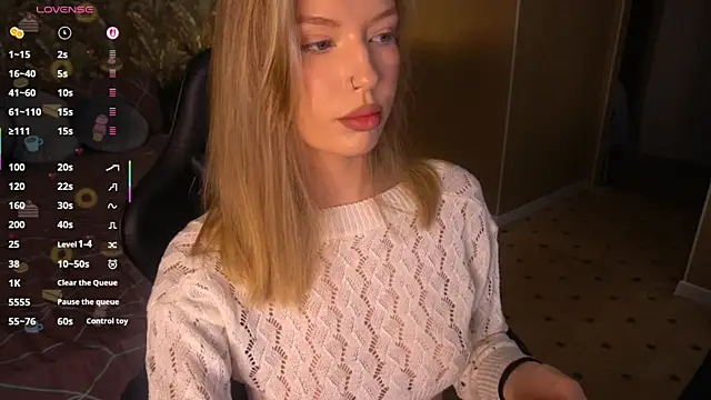 Snapshot of MollyyMayy chatting on May 11, 2026, 2:46 am MollyyMayy online show from May 11, 2026, 2:46 am