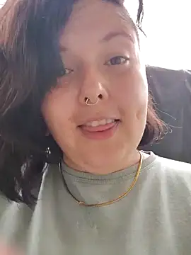 Snapshot of Divine_Pouvoir chatting on February 18, 2026, 8:49 pm Divine Pouvoir online show from February 18, 2026, 8:49 pm