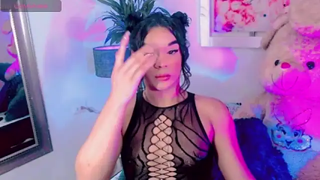 agathaferrer3 online show from December 23, 2025, 10:14 am