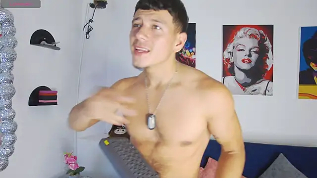 Snapshot of MagnusKnight_ chatting on March 5, 2026, 9:54 pm MagnusKnight online show from March 5, 2026, 9:54 pm