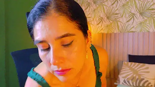 Snapshot of Sunny_River chatting on May 11, 2026, 4:59 pm Sunny River online show from May 11, 2026, 4:59 pm