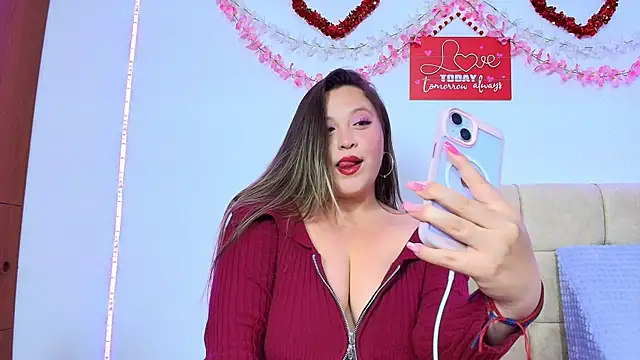 emma honey   online show from April 3, 2026, 1:23 am