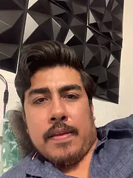 Snapshot of cris_1297 chatting on December 14, 2025, 4:40 am cris 1297 online show from December 14, 2025, 4:40 am