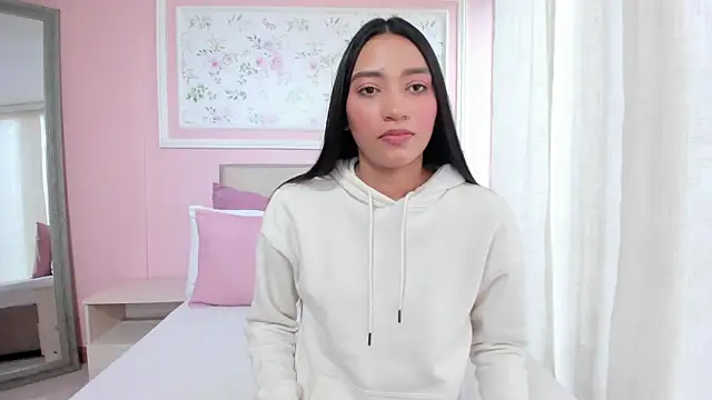 Snapshot of barbara_noa chatting on December 16, 2025, 12:31 pm barbara noa online show from December 16, 2025, 12:31 pm