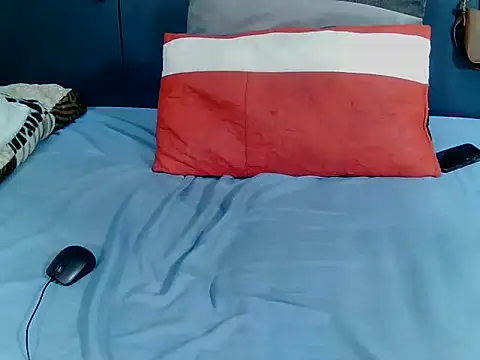 Snapshot of MilkyBoobs7 chatting on December 14, 2025, 8:14 pm MilkyBoobs7 online show from December 14, 2025, 8:14 pm