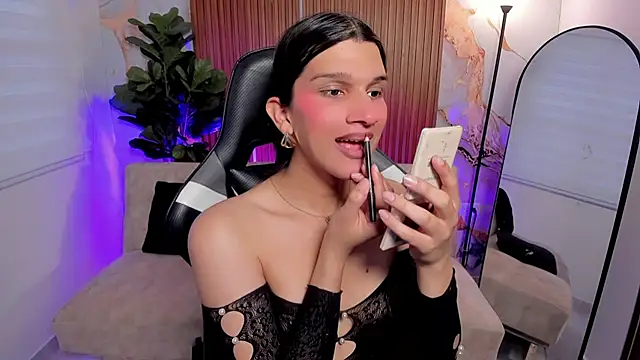 Snapshot of Bianca_baldwin_ chatting on June 15, 2026, 9:25 pm Bianca baldwin online show from June 15, 2026, 9:25 pm