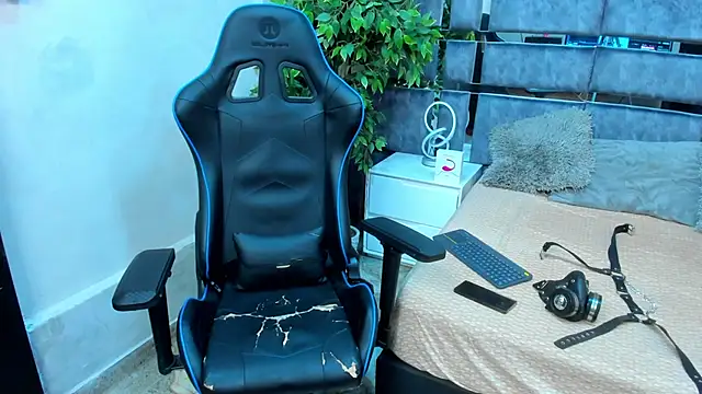 Snapshot of jay_jhonson01 chatting on March 13, 2026, 1:54 am jay jhonson01 online show from March 13, 2026, 1:54 am