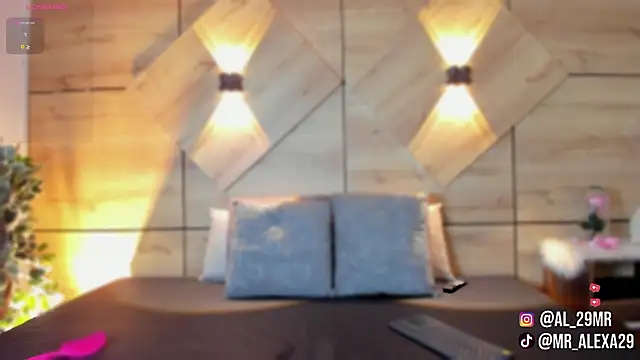 Snapshot of sussan_fox_ chatting on March 9, 2026, 7:50 pm sussan fox online show from March 9, 2026, 7:50 pm