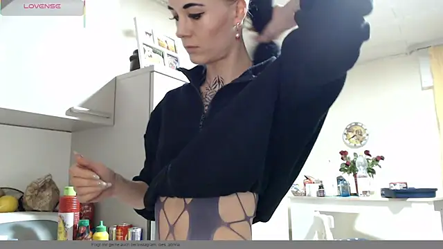 Snapshot of dein_traumchen chatting on February 23, 2026, 6:52 pm dein traumchen online show from February 23, 2026, 6:52 pm