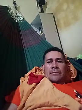 Snapshot of Juven1632 chatting on March 4, 2026, 12:07 am Juven1632 online show from March 4, 2026, 12:07 am