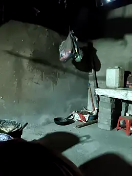 Snapshot of maykimloc chatting on December 15, 2025, 10:10 am maykimloc online show from December 15, 2025, 10:10 am