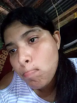 Snapshot of Rousse_uwu chatting on February 19, 2026, 6:49 pm Rousse uwu online show from February 19, 2026, 6:49 pm