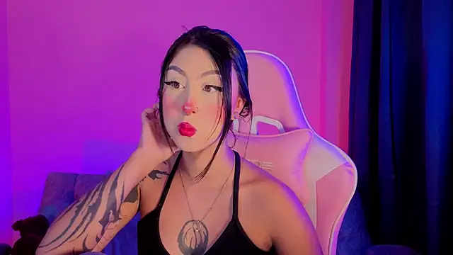sharonbone online show from April 24, 2026, 3:30 am