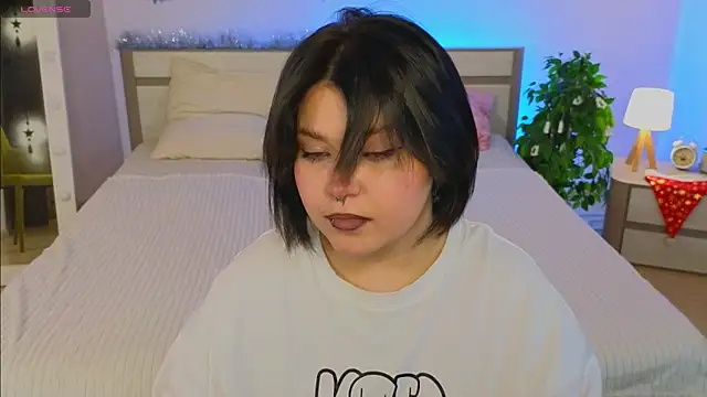 Choee Bliss online show from December 14, 2025, 10:32 am