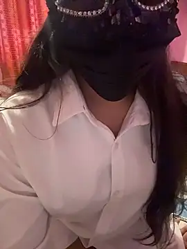 Snapshot of Amaira_69 chatting on May 21, 2026, 8:34 am Amaira 69 online show from May 21, 2026, 8:34 am