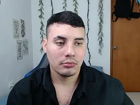 ENZO444  online show from December 20, 2025, 4:26 am