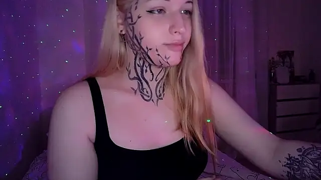 AlexaLaRose2 online show from February 3, 2026, 9:53 pm