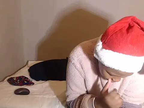 Snapshot of AshleyDesire chatting on December 18, 2025, 6:56 pm AshleyDesire online show from December 18, 2025, 6:56 pm