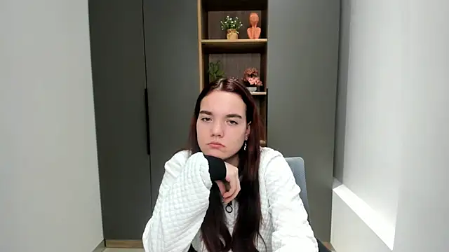 Snapshot of LorileeHeffler chatting on December 16, 2025, 5:33 am LorileeHeffler online show from December 16, 2025, 5:33 am