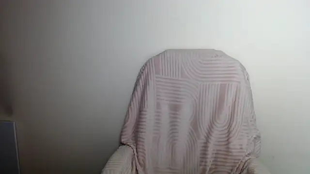 Snapshot of LiaSeass_ chatting on May 29, 2026, 12:44 pm LiaSeass online show from May 29, 2026, 12:44 pm