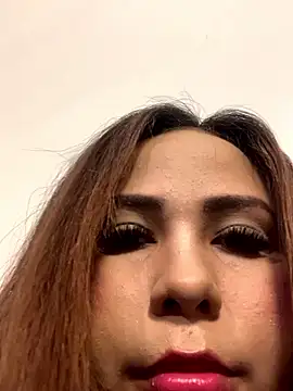 Lunara Vall online show from February 26, 2026, 3:39 am