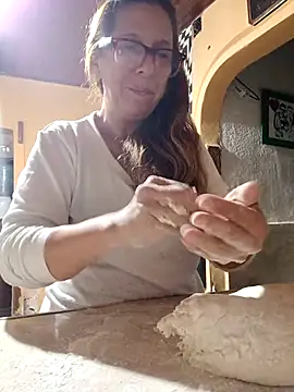 cari75 online show from May 5, 2026, 5:38 pm
