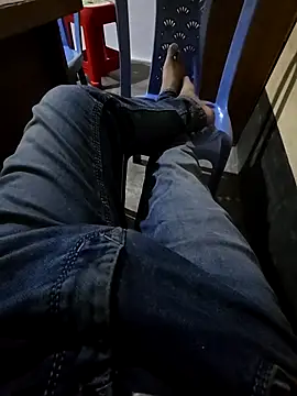 Snapshot of SHARIF12123 chatting on February 19, 2026, 6:05 pm SHARIF12123 online show from February 19, 2026, 6:05 pm