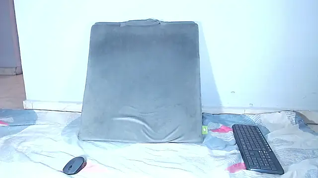 SaraOtalvaro1 online show from March 12, 2026, 9:19 pm