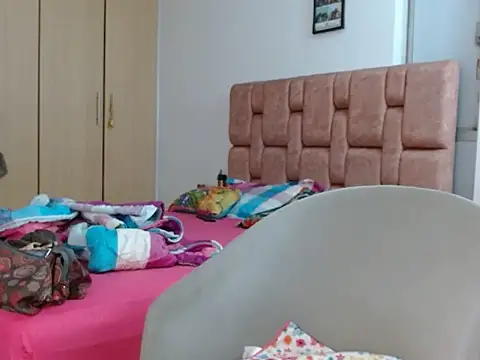 vanessa hot69  online show from February 5, 2026, 4:08 am