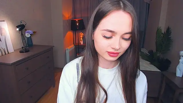 Snapshot of YvonneRobes chatting on February 6, 2026, 7:21 pm YvonneRobes online show from February 6, 2026, 7:21 pm