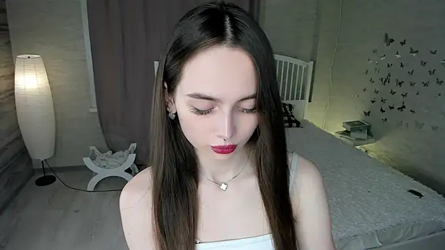 Snapshot of YvonneRobes chatting on May 29, 2026, 7:20 pm YvonneRobes online show from May 29, 2026, 7:20 pm