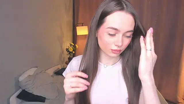 Snapshot of YvonneRobes chatting on March 15, 2026, 7:10 pm YvonneRobes online show from March 15, 2026, 7:10 pm