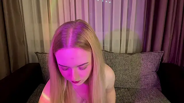 Dari Foxx online show from May 11, 2026, 10:18 pm