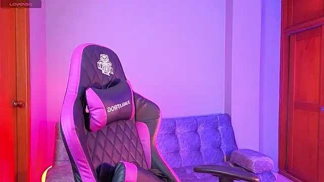 melanimorgan1 online show from February 17, 2026, 4:43 am