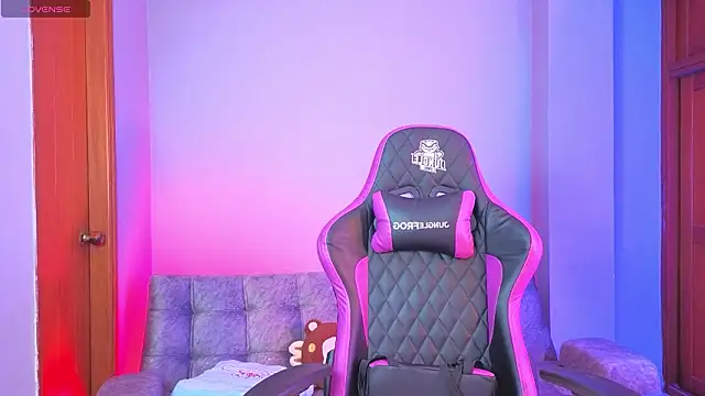 melanimorgan1 online show from March 19, 2026, 4:56 am