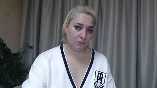 sweetpussy13 online show from October 13, 2025, 6:26 am