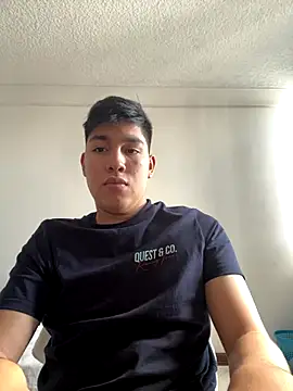 Snapshot of Rogerdn chatting on December 15, 2025, 6:47 pm Rogerdn online show from December 15, 2025, 6:47 pm