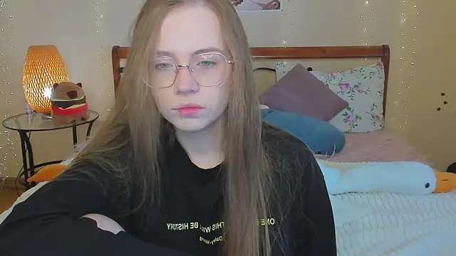 Snapshot of miya_soft chatting on May 9, 2026, 1:42 am miya soft online show from May 9, 2026, 1:42 am