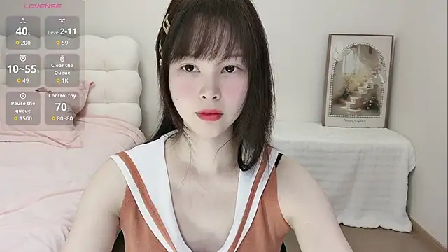 Anna-2005 online show from May 7, 2026, 5:11 am