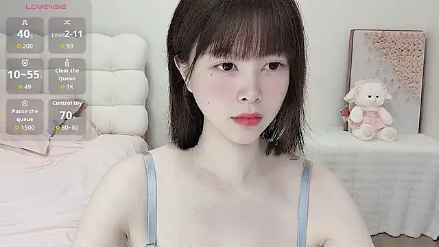Snapshot of Anna-2005 chatting on June 20, 2026, 5:01 am Anna-2005 online show from June 20, 2026, 5:01 am